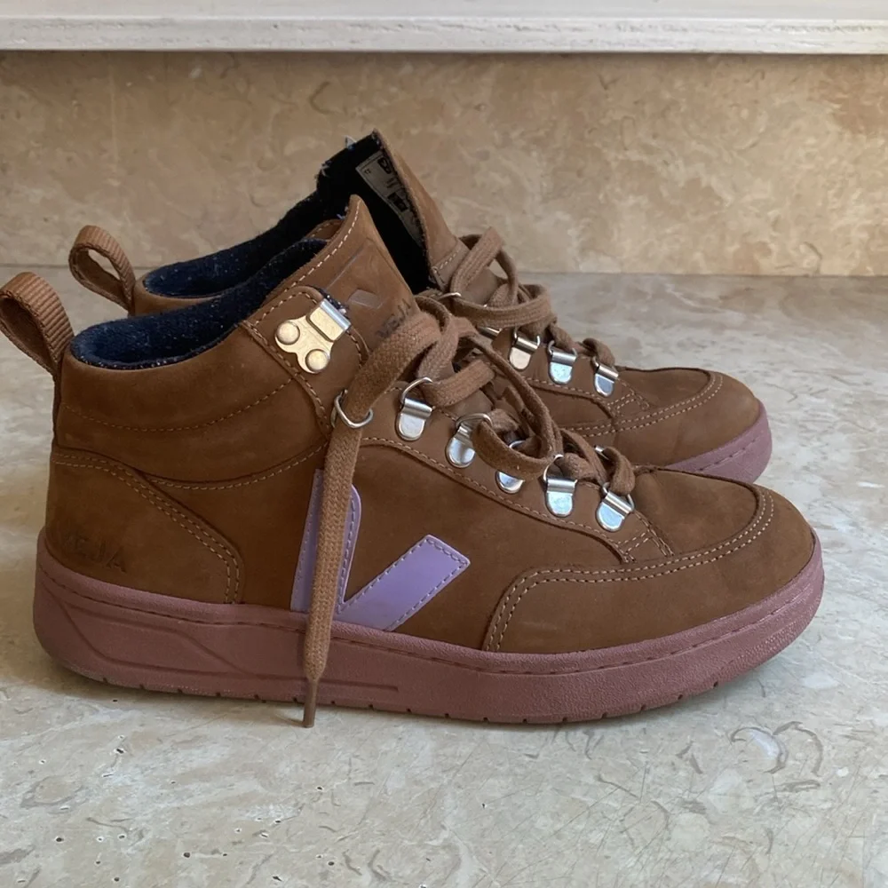 Veja lace up high top sneakers